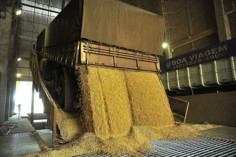 Movimentação de cargas no Brasil apresenta crescimento acima de 5% em 2017